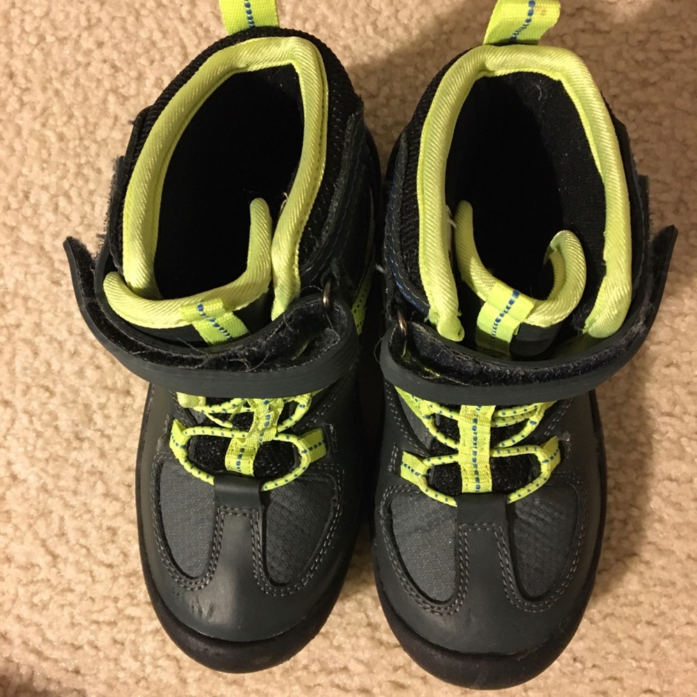 Boys boots